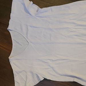 🌻3 for $15 • NEW Lilac Flowy Tee